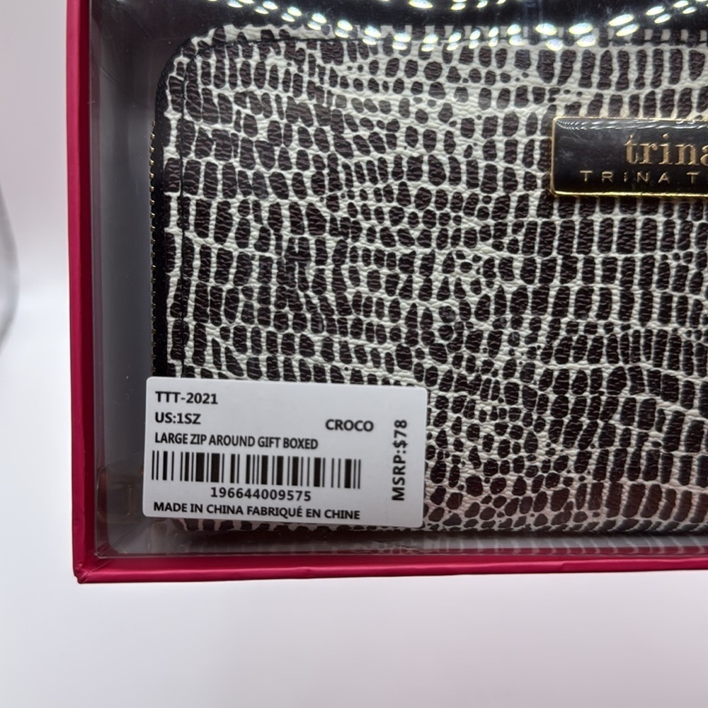 NWT Trina Turk Large Zip Around Croc Wallet - Picture 6 of 8
